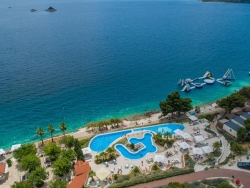 Týždeň pri Trogire s dopravou a raňajkami - hotel Amadria 4*