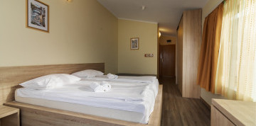 Týždeň v Karlobagu s dopravou a plnou penziou - Hotel Zagreb 3*