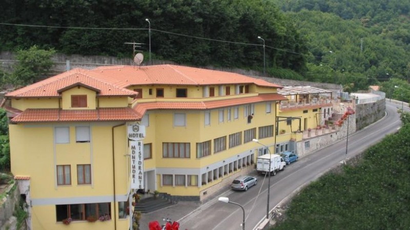 Hotel Ristorante Montuori 