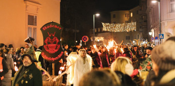 Beh čertov v Badene a adventný zámok Schloss Hof