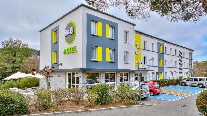 Hotel B&B Sophia le Relais & B&B Sophia Antipolis & Hotel IBIS Budget St. Martin de Crau Porte De Camargue