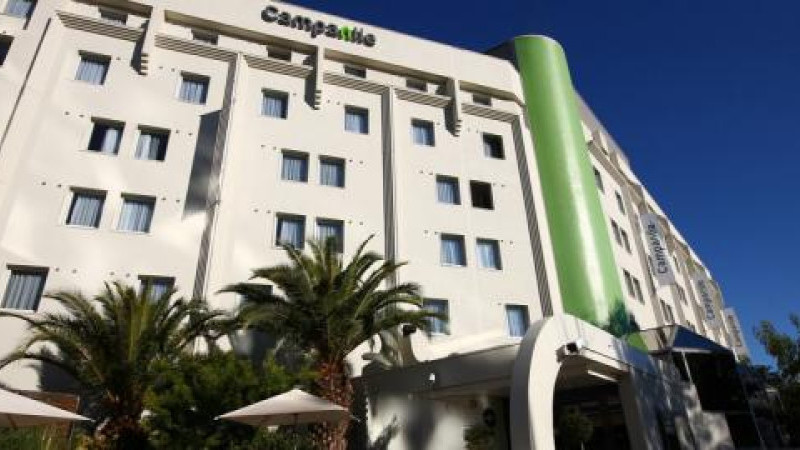 Hotel CAMPANILE NICE AEROPORT & DES PAYS BAS & B&B ANTIBES SOPHIA LE RELAIS.