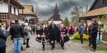 1-dňový zájazd na veľkonočný folklórny festival v Hollókő