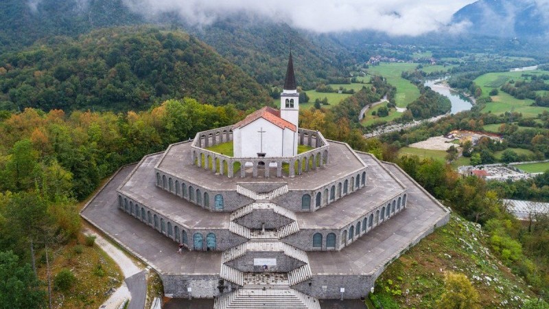 Soča a krásy Júlskych Álp