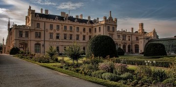Autobusom do Lednice a na Slávnosti mandlí a vína