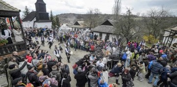 1-dňový zájazd na veľkonočný folklórny festival v Hollókő
