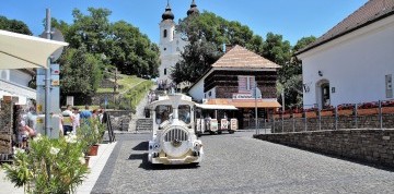 Kúpanie na Balatone, levanduľa a víno