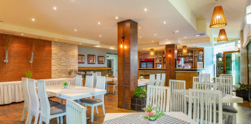 Sveti Vlas - hotel Julia 3* s raňajkami a s letenkou