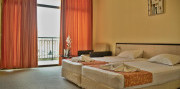 Sveti Vlas - hotel Julia 3* s raňajkami a s letenkou