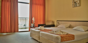 Sveti Vlas - hotel Julia 3* s raňajkami a s letenkou
