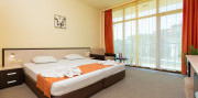 Sveti Vlas - hotel Julia 3* s raňajkami a s letenkou