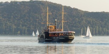 Termálne jazero Hévíz alebo kúpanie na Balatone