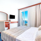 Komodor Hotel  3*