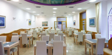 Dubrovnik - Hotel Komodor 3* s polpenziou letecky z Viedne
