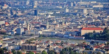 Rakúsky Linz a ticho Mauthausenu