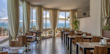 Nessebar - hotel MPM Arsena 4* s Ultra All inclusive a s dopravou