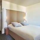 Hotel The Originals City La Verriere & Hotel BEELODGE 