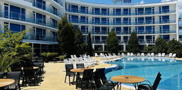 Primorsko - hotel Queen Nelly 4* s All Inclusive a s dopravou