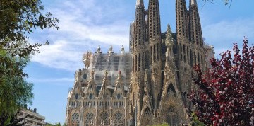 Letecký zájazd na Fiesta Santa Eulália v Barcelone