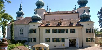 Jednodňový zájazd do Makovej dedinky a na zámok Artstetten