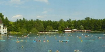 Termálne jazero Hévíz alebo kúpanie na Balatone