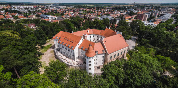Vojtěch Dyk - koncert na zámku Šimák v Pezinku aj s dopravou