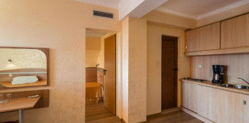 Pomorie - Hotel Zeus 3* s raňajkami a s dopravou